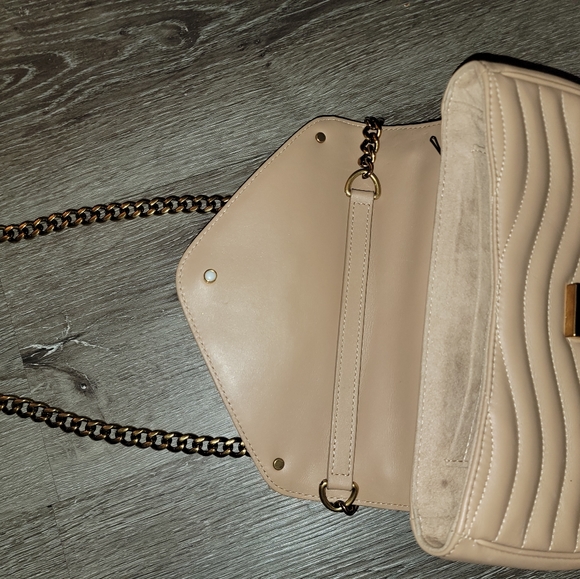 LOUIS VUITTON New Wave Chain MM Crossbody Bag - Picture 6 of 11